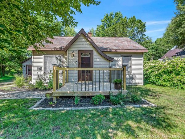 17193 1st Street, Nunica, MI 49448