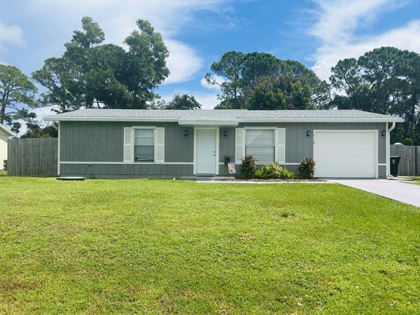 1119 S E O'Donnell Lane, Port St. Lucie, FL 34983