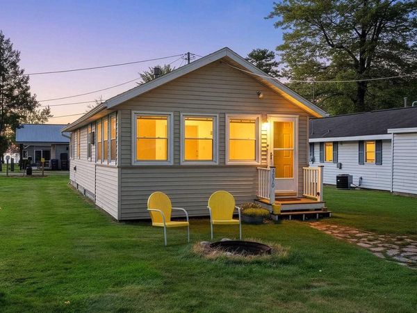 W6070 N BAY CIRCLE, Shawano, WI 54166