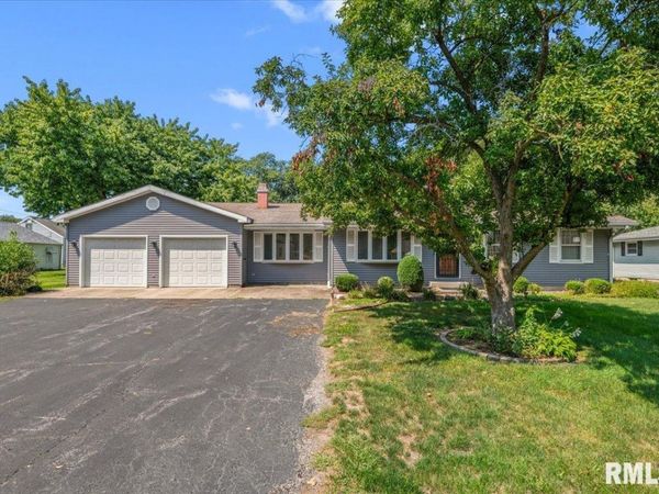1365 Goltra Avenue, Jacksonville, IL 62650