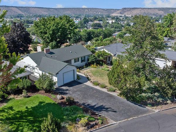 598 NE Ochoco Avenue, Prineville, OR 97754