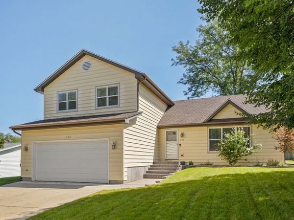 569 Eisenhower Street , Marengo, IL 60152