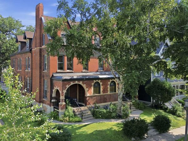 399 Ashland Avenue, Saint Paul, MN 55102