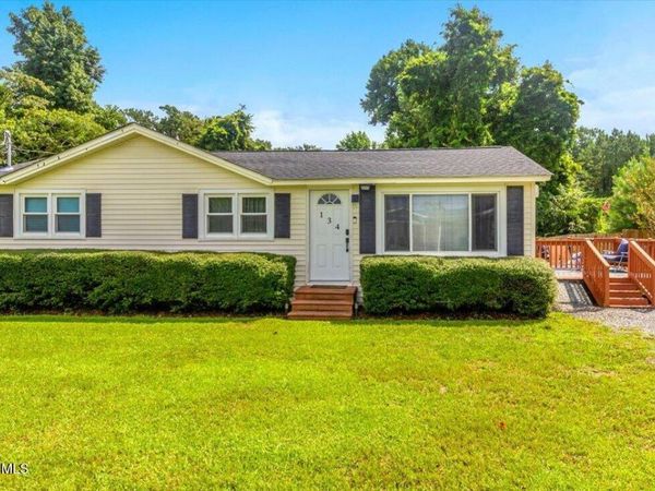 134 Old Freeman Road, Swansboro, NC 28584