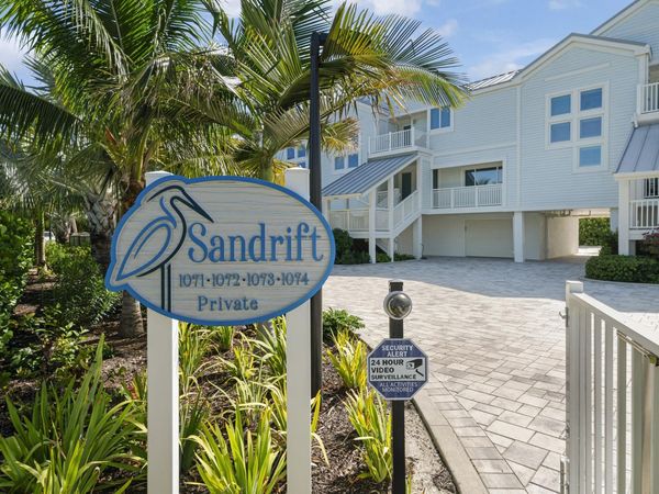 1071 S Seas Plantation Rd, Captiva, FL 33924