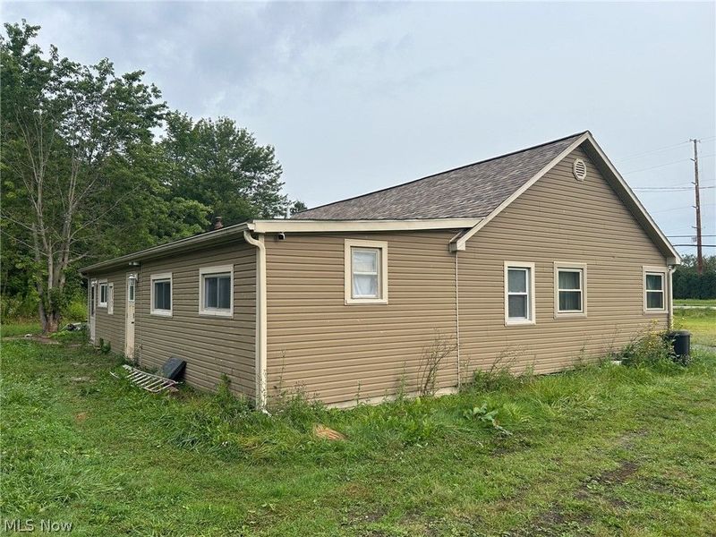 3049 Parkman Road, Warren, OH 44481 Photo 13
