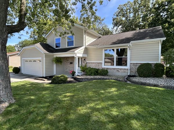 1713 Kingsbury Drive, Saint Marys, OH 45885