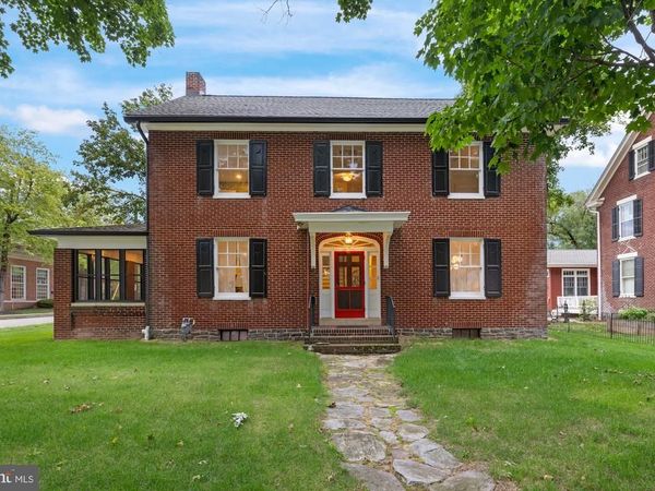 155 W LINCOLN AVENUE, GETTYSBURG, PA 17325