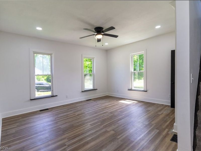8210 Maple Avenue, Garrettsville, OH 44231 Photo 11