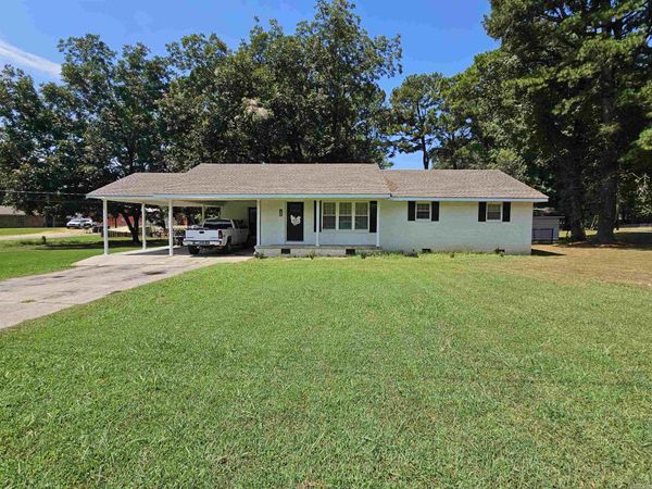 106 N 15th Avenue, Piggott, AR 72454