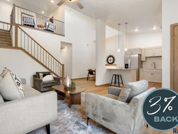 9116 W Ark Pl, Sioux Falls, SD 57106