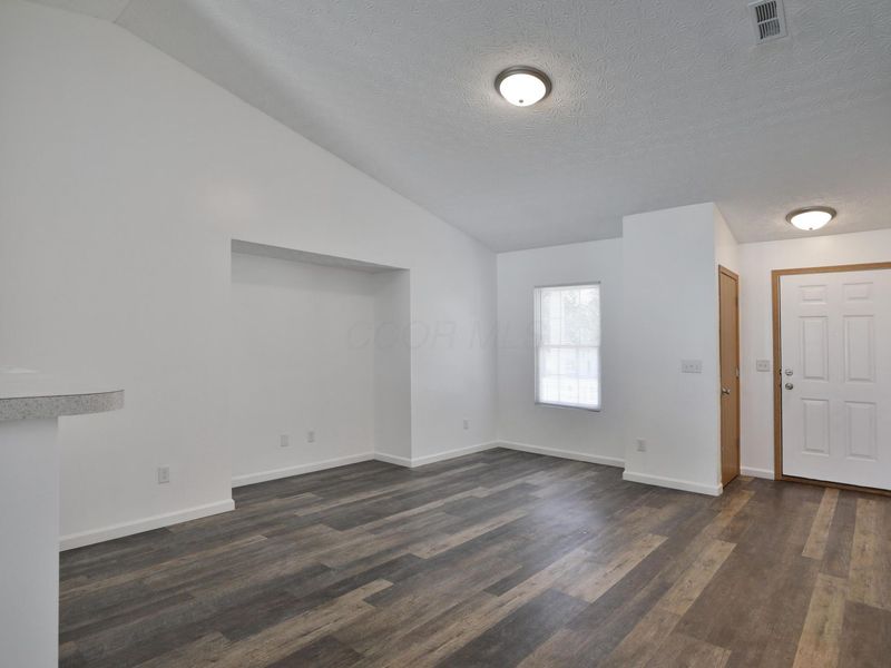 2710 Patrick Henry Avenue , Columbus, OH 43207 Photo 5