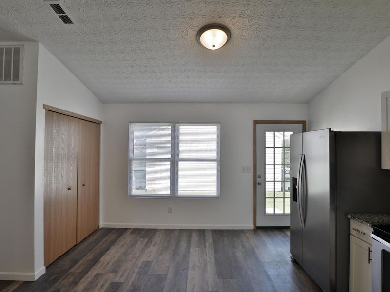 2710 Patrick Henry Avenue , Columbus, OH 43207 Photo 8