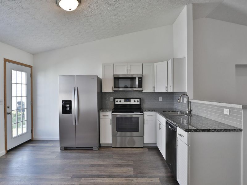 2710 Patrick Henry Avenue , Columbus, OH 43207 Photo 9