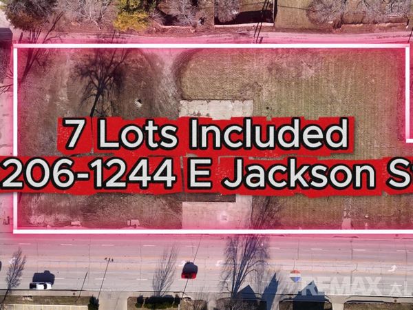 1206 E JACKSON Street, Macomb, IL 61455