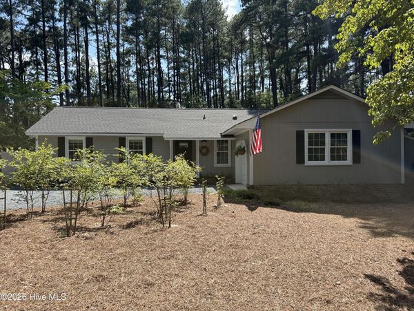 104 Bunside Court , Seven Lakes, NC 27376