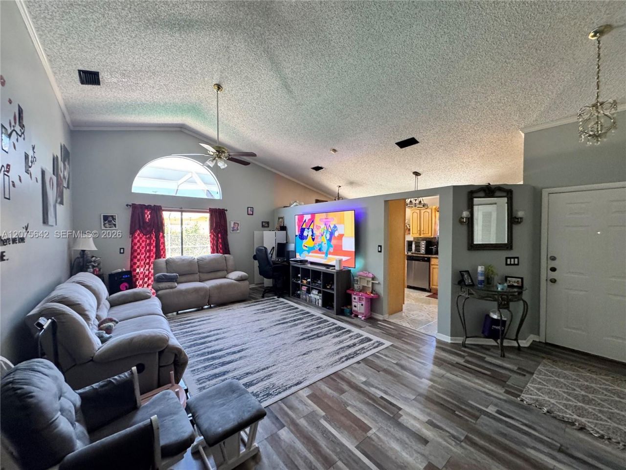 840 W Palm Run Dr , North Lauderdale, FL 33068 Photo