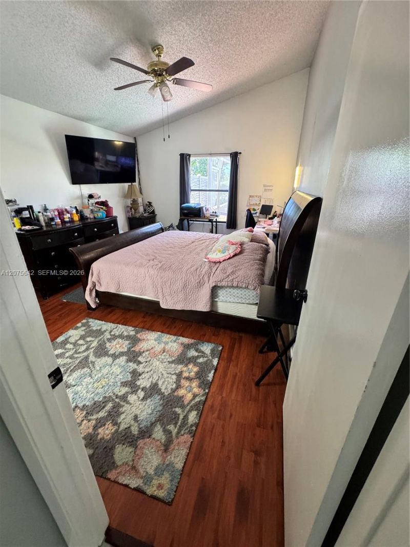 840 W Palm Run Dr , North Lauderdale, FL 33068 Photo