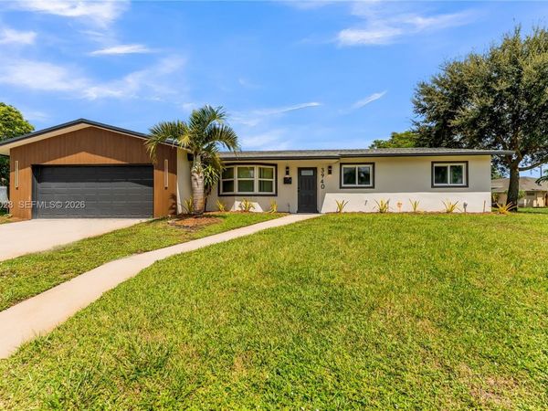 3940 NW 5th St , Coconut Creek, FL 33066
