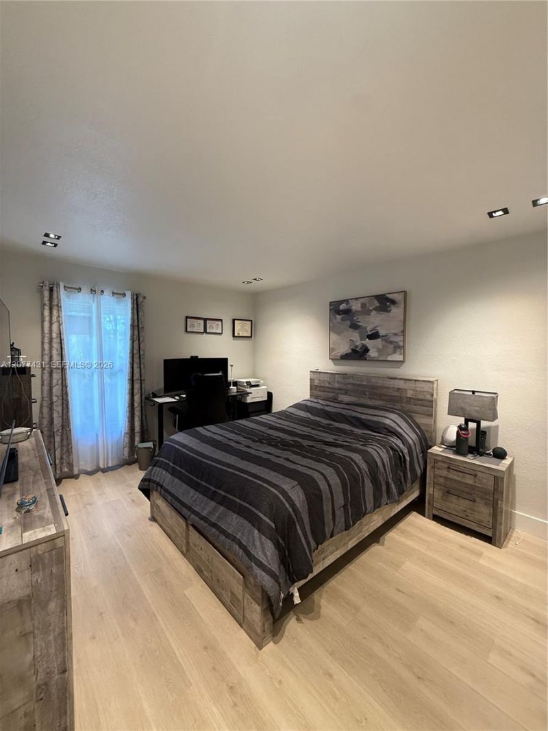 7487 SW 82nd St , Unit C302, Miami, FL 33143 Photo