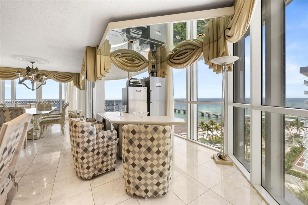 16711 Collins Ave, Unit 907, Sunny Isles Beach, FL 33160 Photo