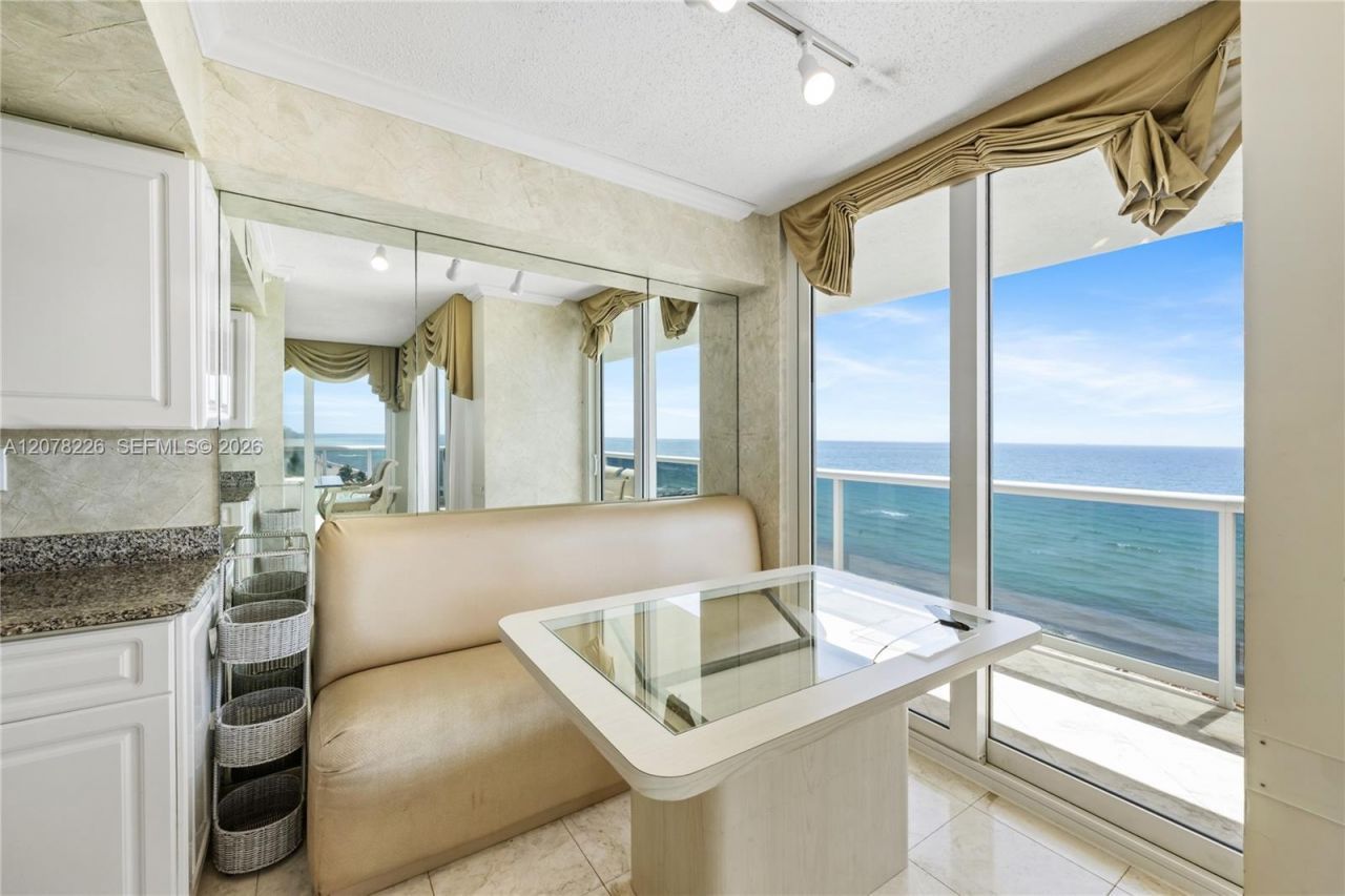 16711 Collins Ave, Unit 907, Sunny Isles Beach, FL 33160 Photo