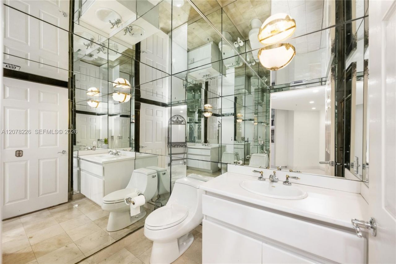 16711 Collins Ave, Unit 907, Sunny Isles Beach, FL 33160 Photo