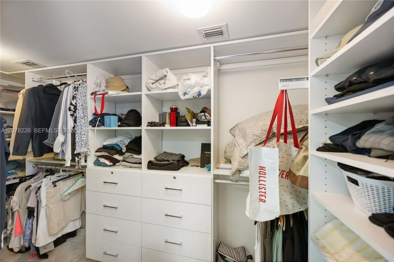 16711 Collins Ave, Unit 907, Sunny Isles Beach, FL 33160 Photo