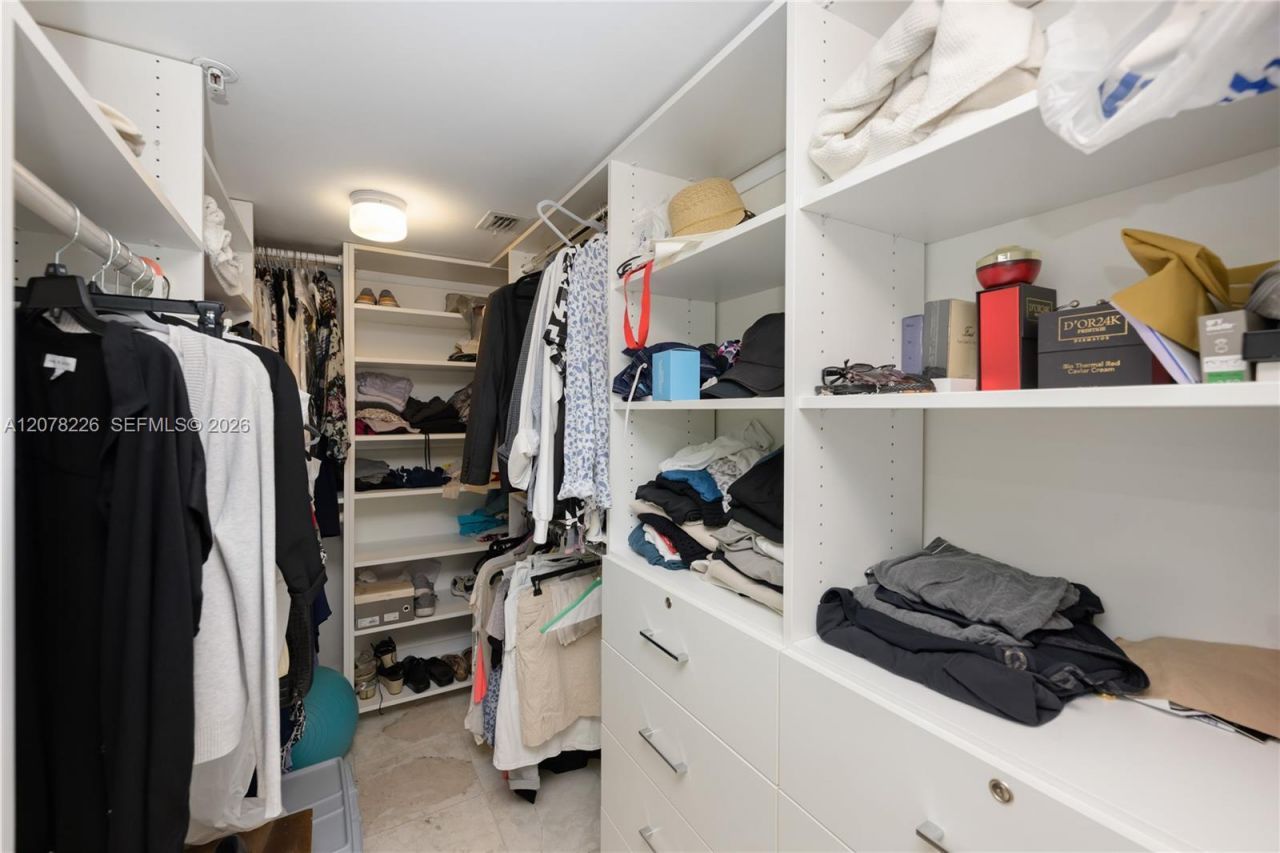 16711 Collins Ave, Unit 907, Sunny Isles Beach, FL 33160 Photo