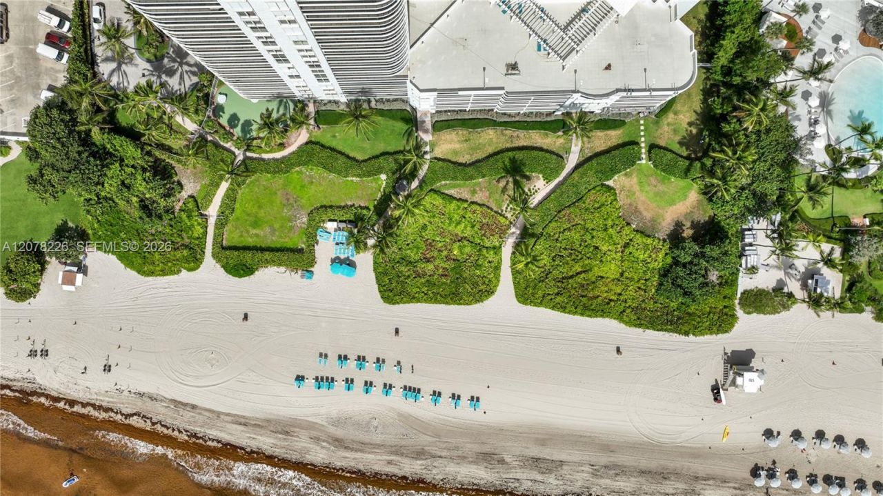 16711 Collins Ave, Unit 907, Sunny Isles Beach, FL 33160 Photo
