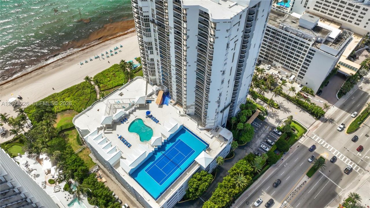 16711 Collins Ave, Unit 907, Sunny Isles Beach, FL 33160 Photo
