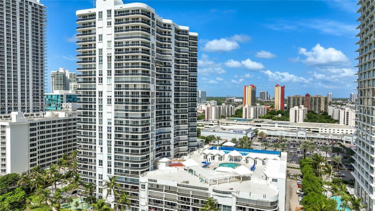 16711 Collins Ave, Unit 907, Sunny Isles Beach, FL 33160 Photo