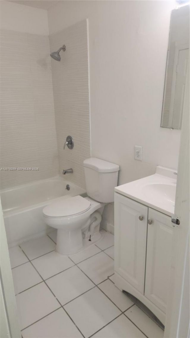 2138 NW 57th Ave, Unit 13-C, Lauderhill, FL 33313 Photo