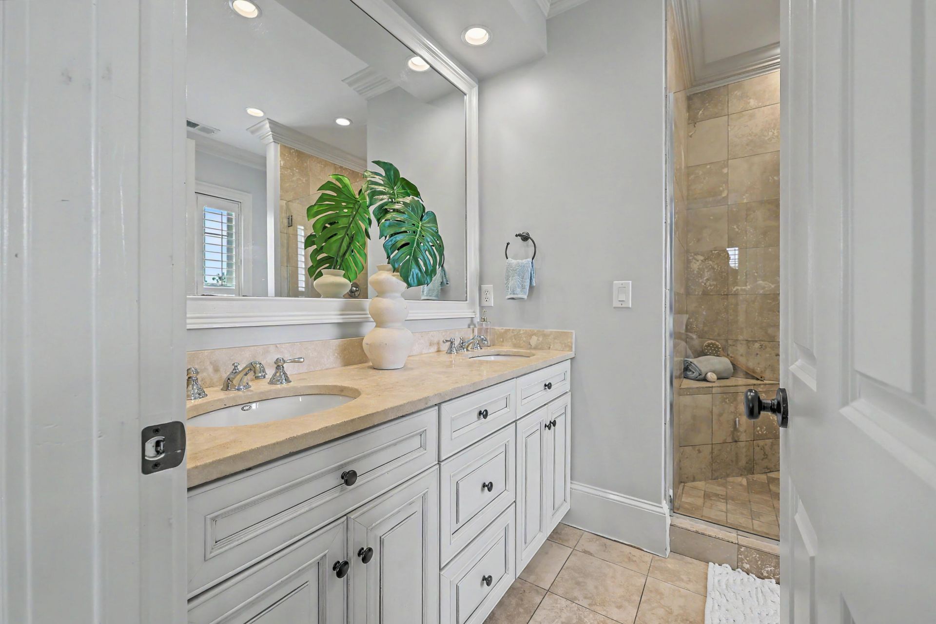 1307 Chardon Commons Photo 49