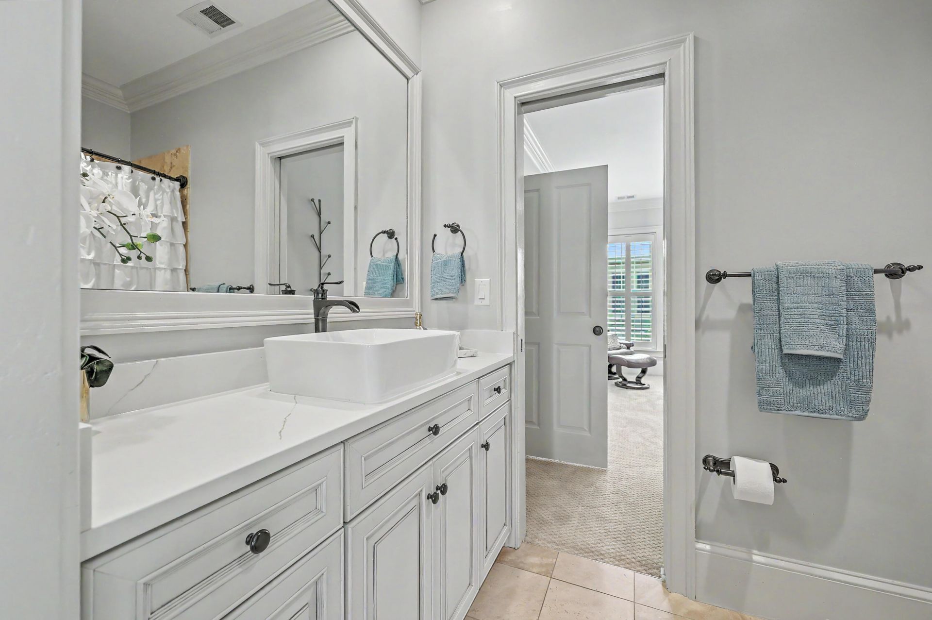1307 Chardon Commons Photo 56