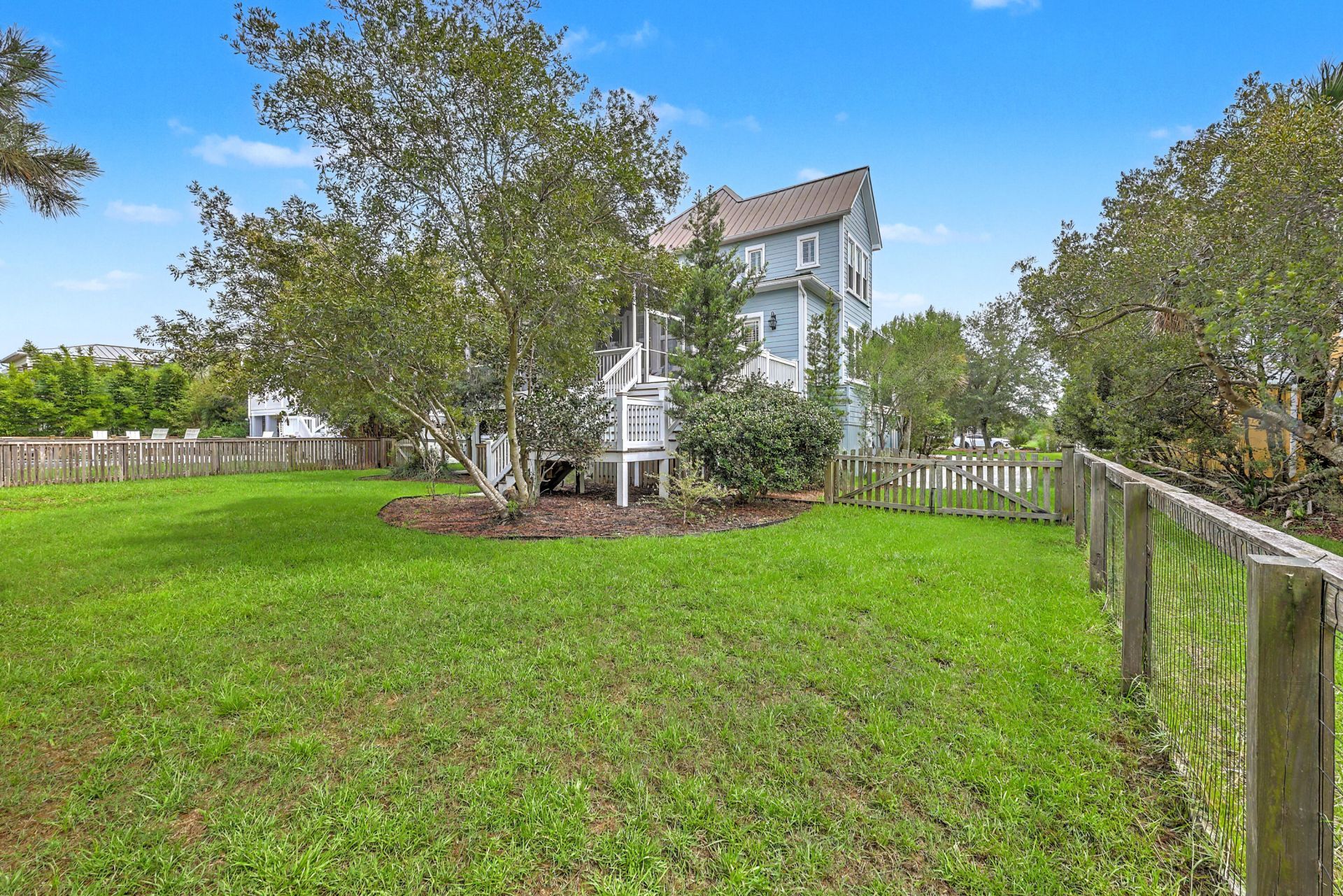 1307 Chardon Commons Photo 78