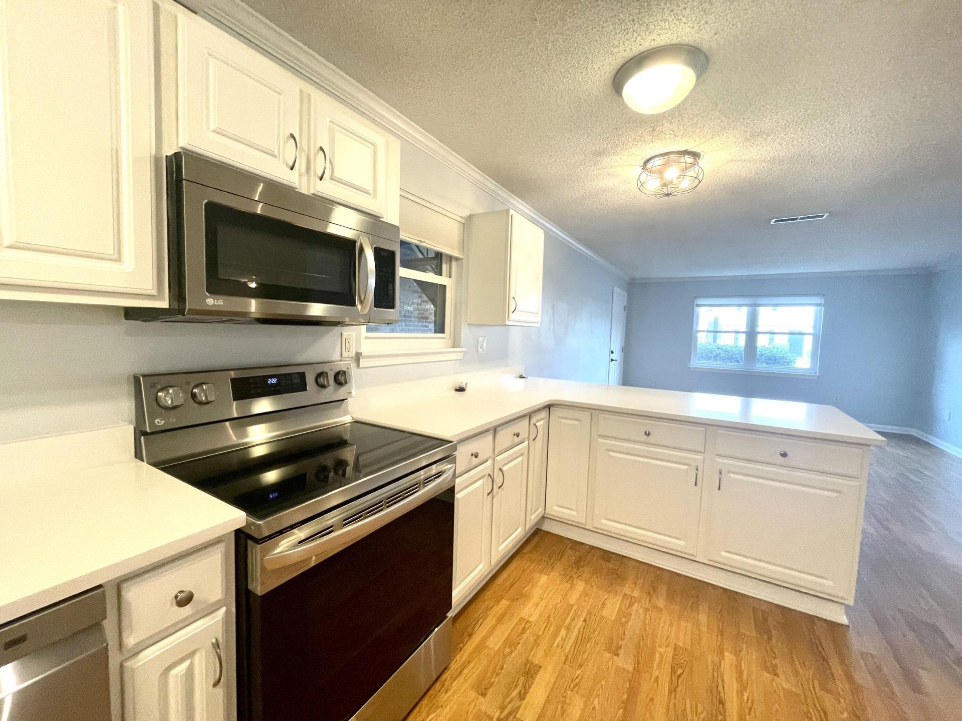 415 Parkdale Drive Photo 14