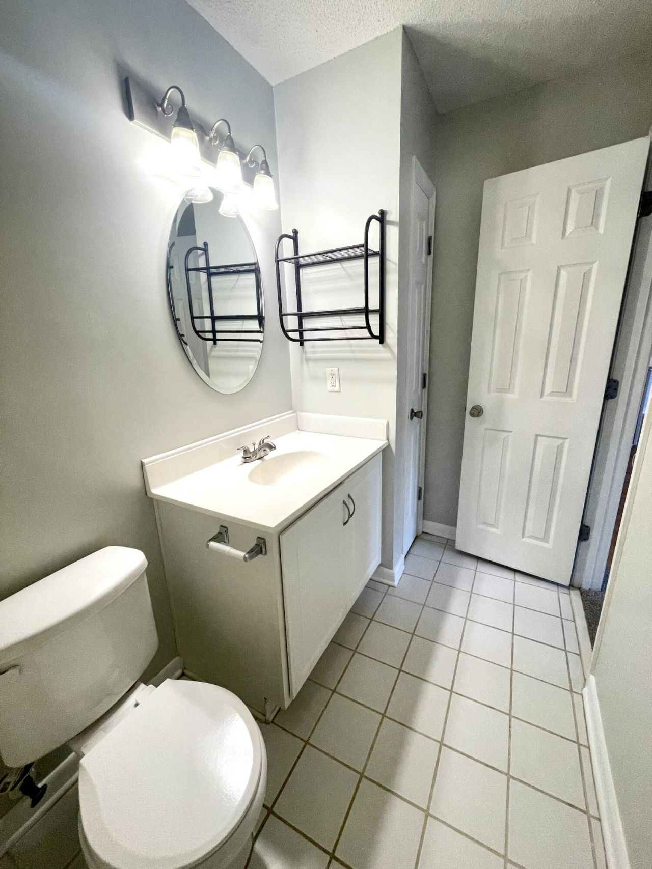 415 Parkdale Drive Photo 17
