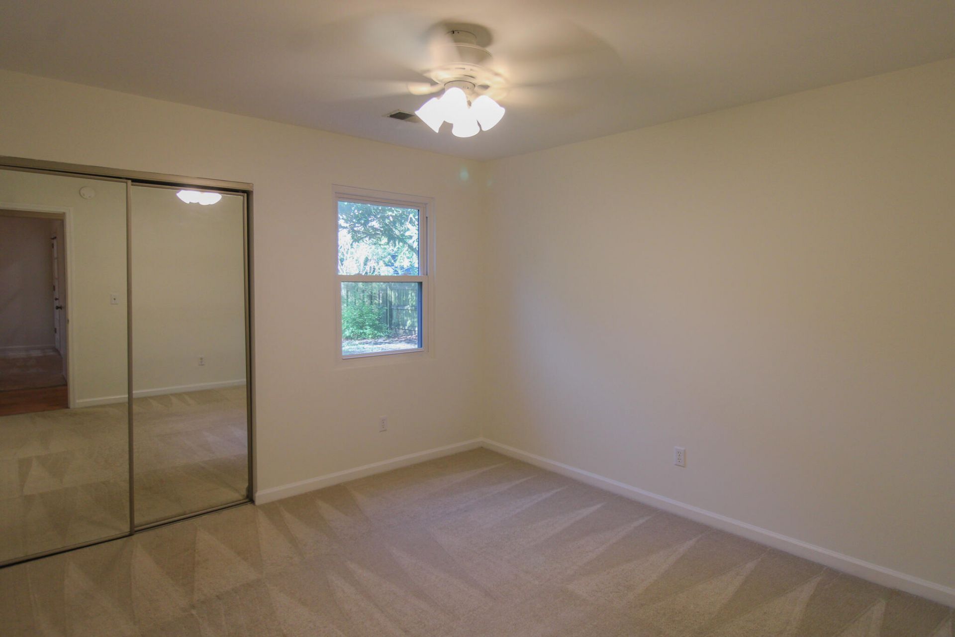 1240 Llewellyn Road Photo 14