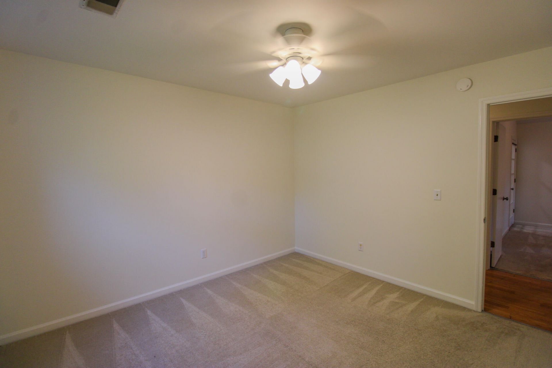 1240 Llewellyn Road Photo 15