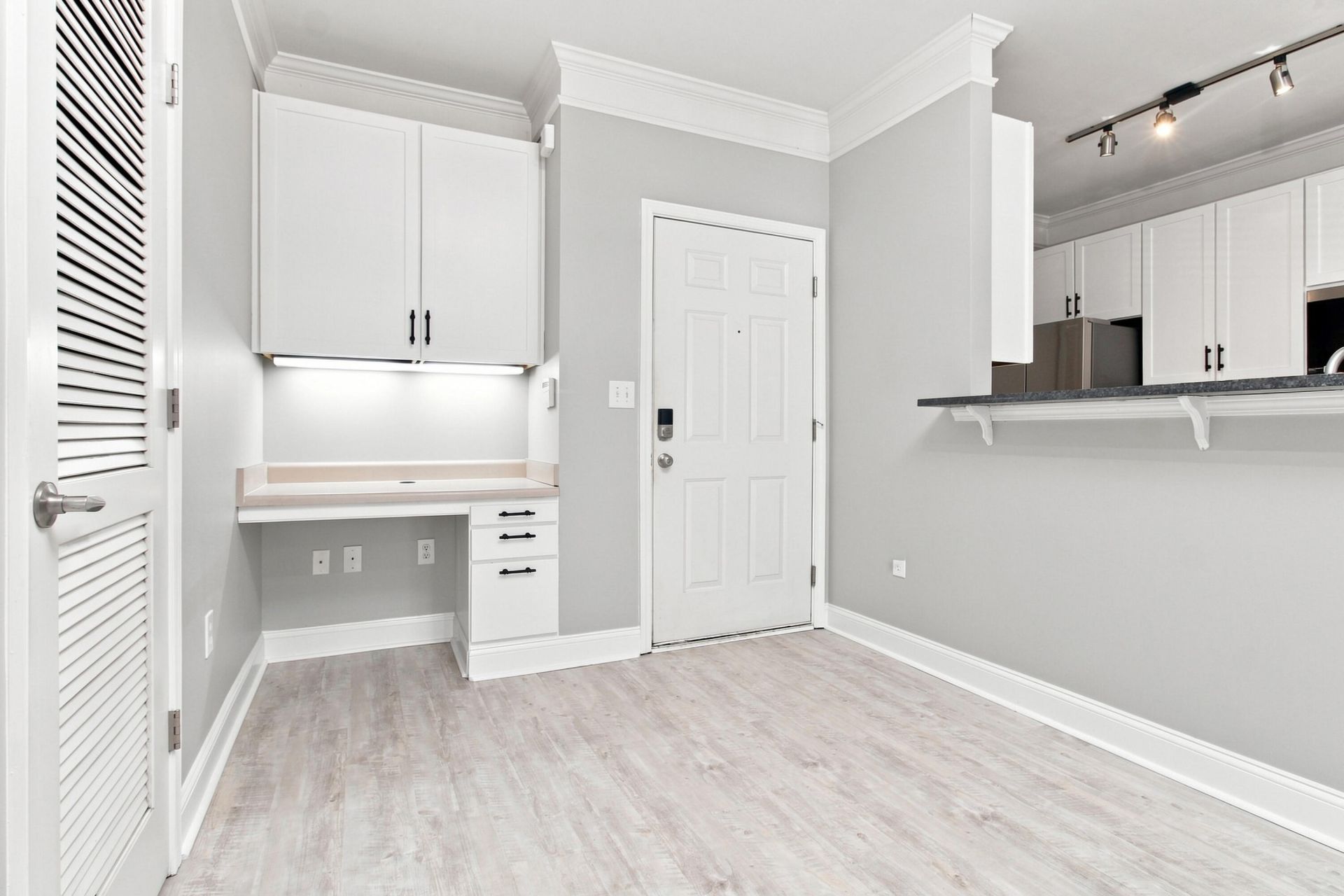 1755 Central Park Road Photo 6
