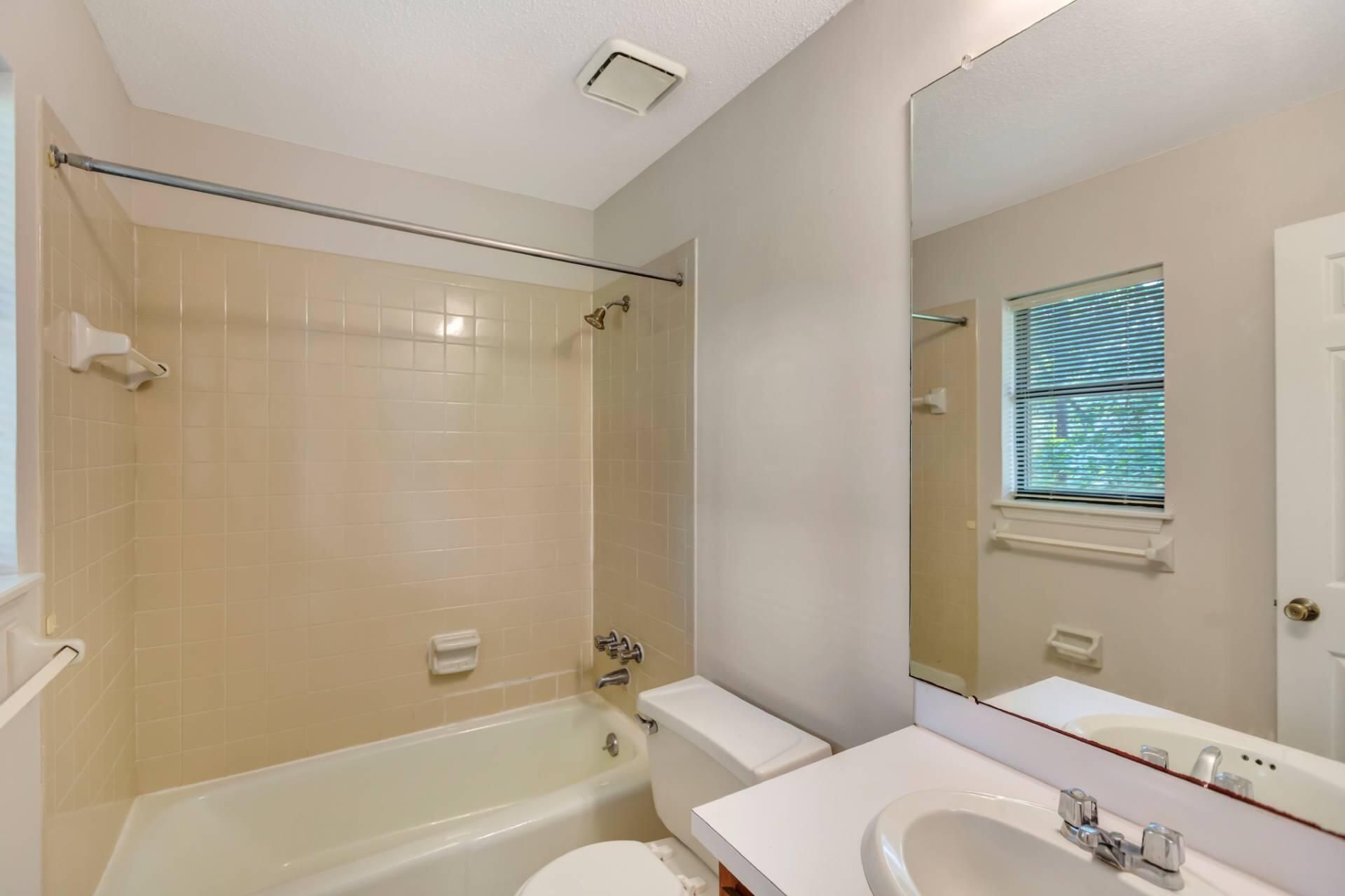 593 Travelers Boulevard Photo 19