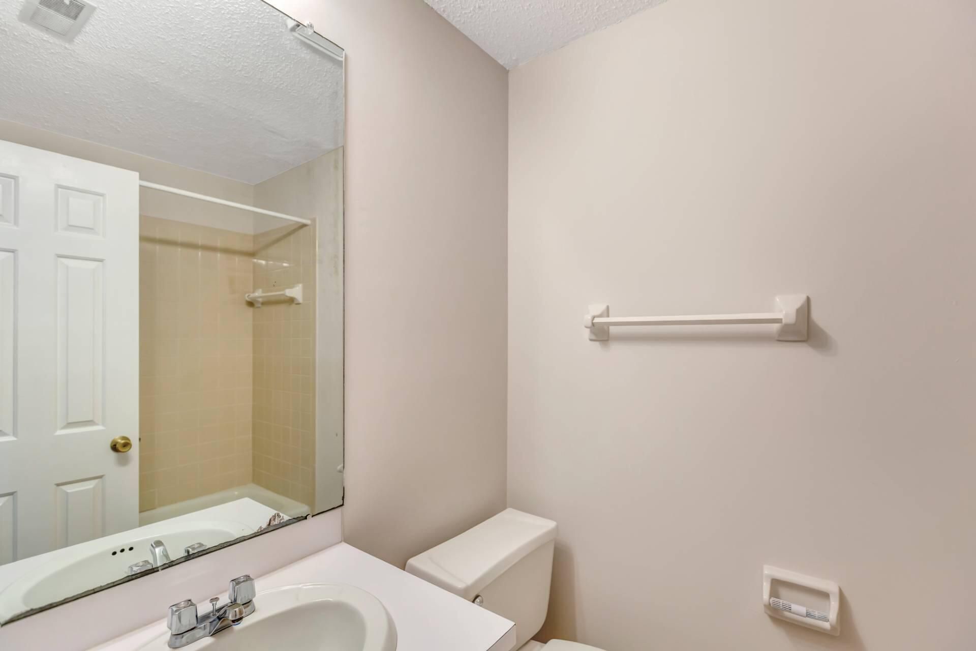 593 Travelers Boulevard Photo 21