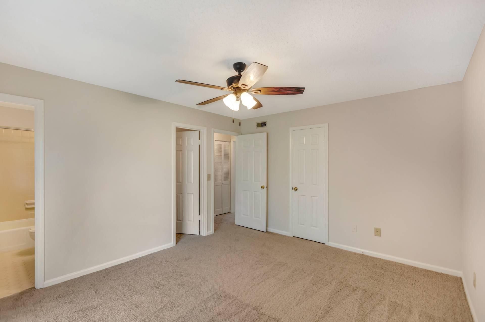 593 Travelers Boulevard Photo 25