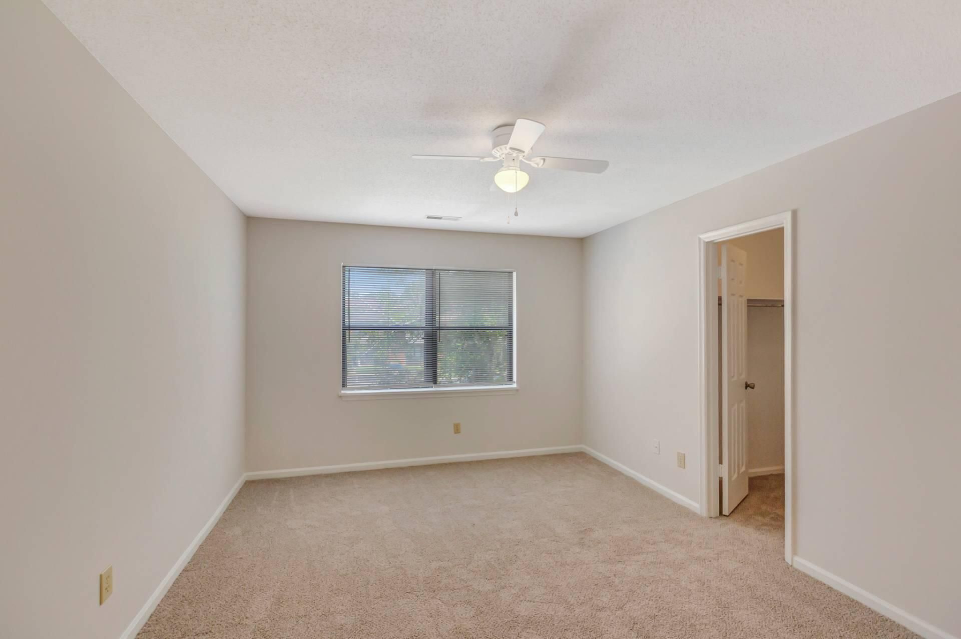 593 Travelers Boulevard Photo 27