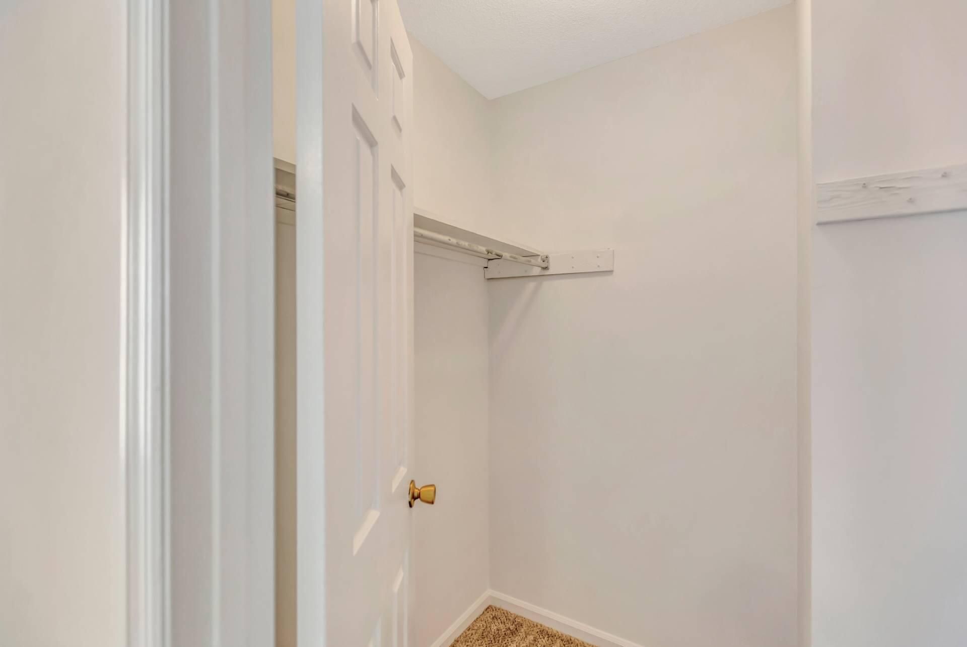 593 Travelers Boulevard Photo 29