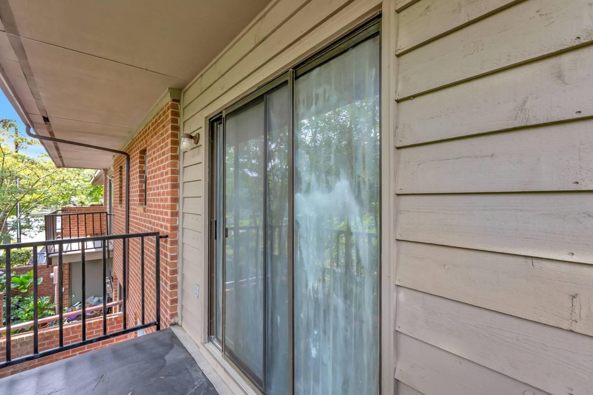 593 Travelers Boulevard Photo 31