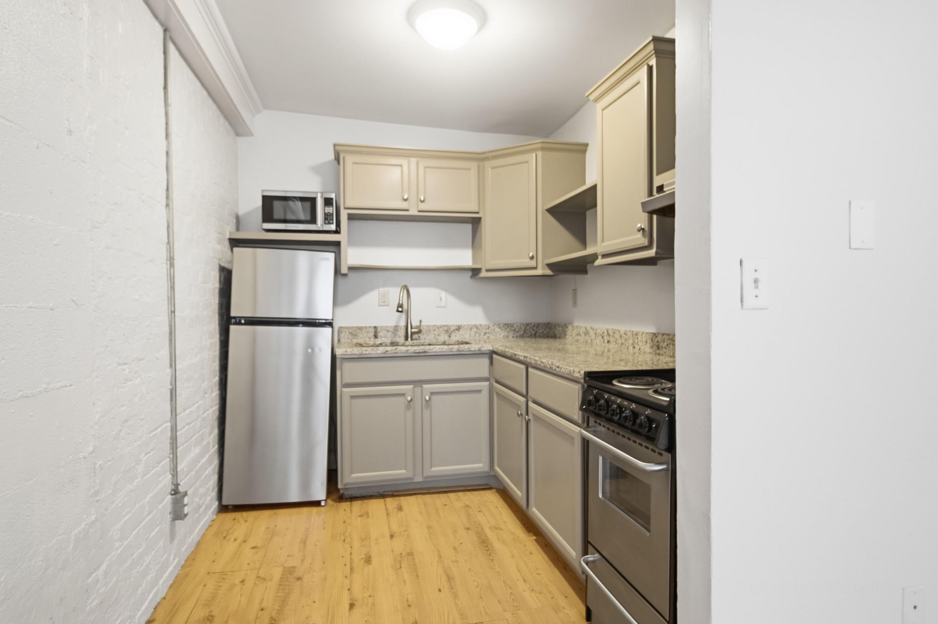 76 Nassau Photo 29