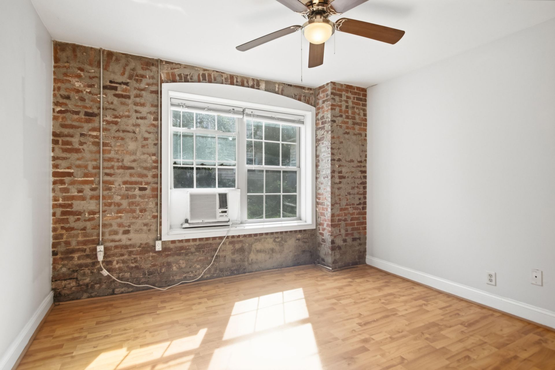 76 Nassau Photo 34