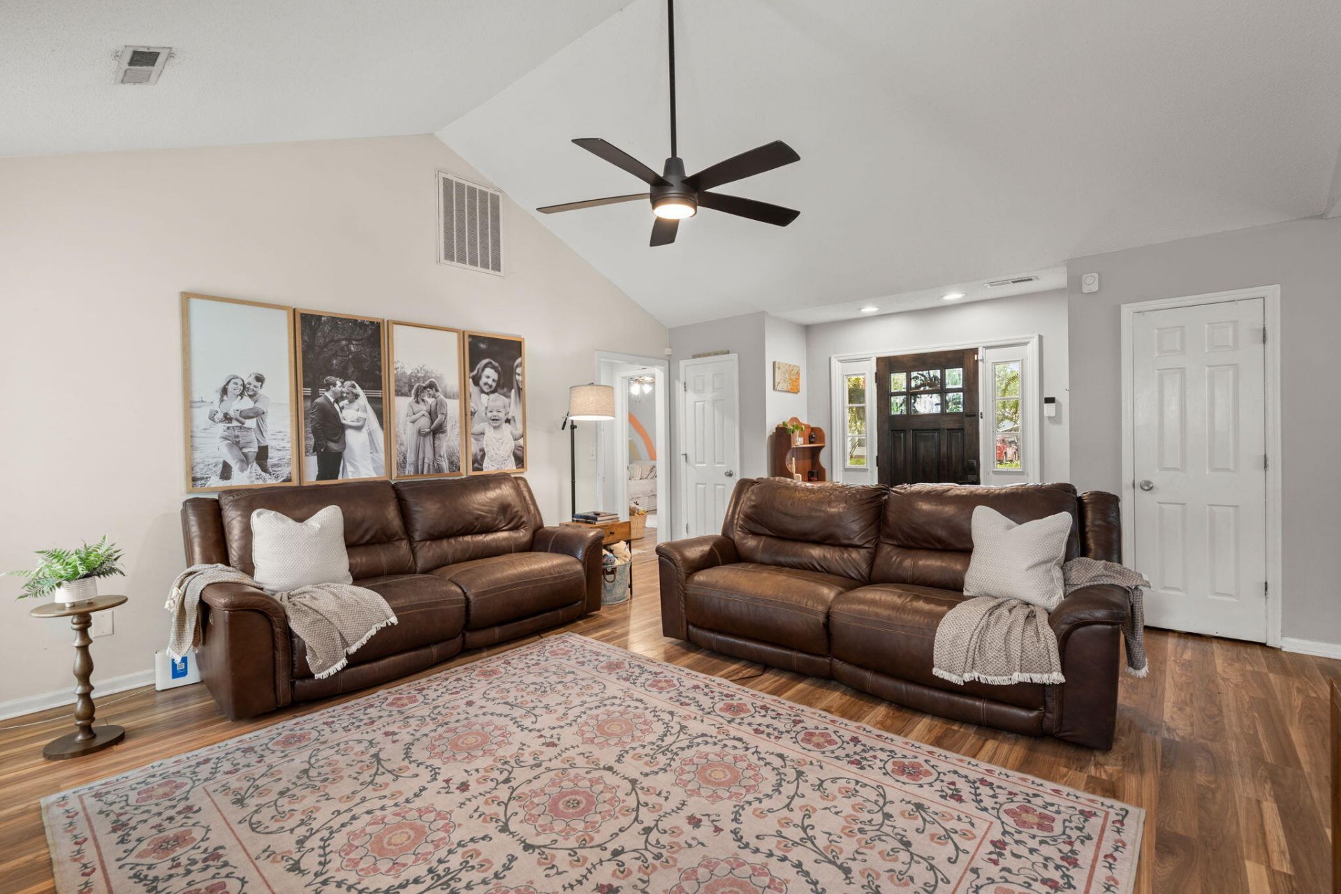 9 Fieldfare Way Photo 10